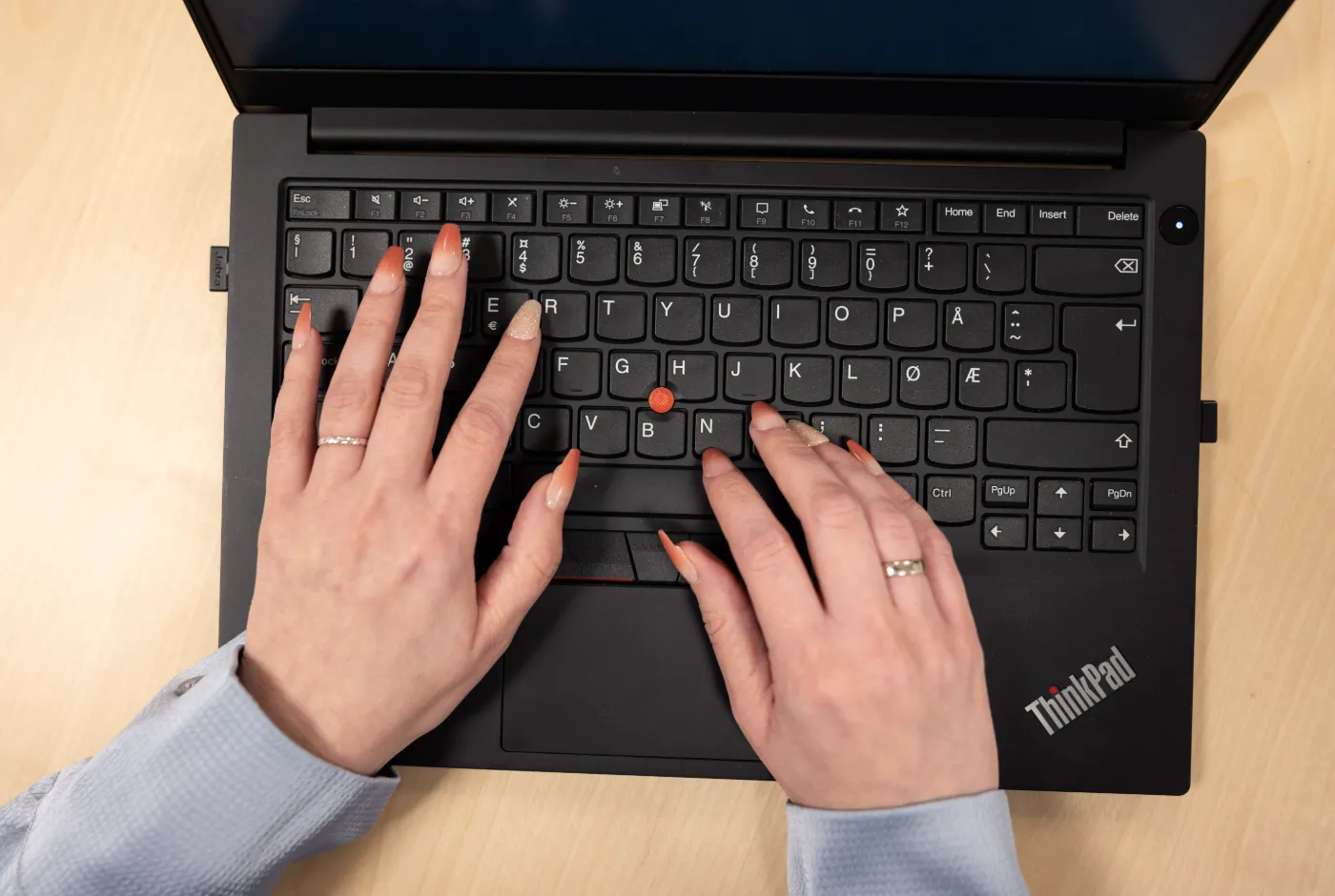 arbeid på tastatur